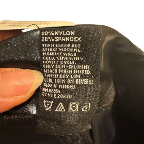 NWT! Hue Women's Glossy Black Leggings Size XS - Picture 10 of 12